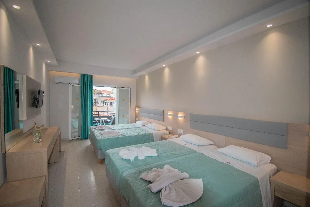 FAMILY ROOM SUPERIOR WITH BALCONY Room, Dennys Inn, Zante
