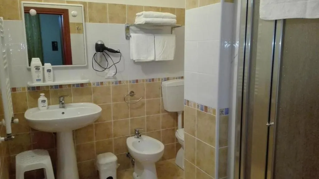 Room, B&B The Best, Palermo