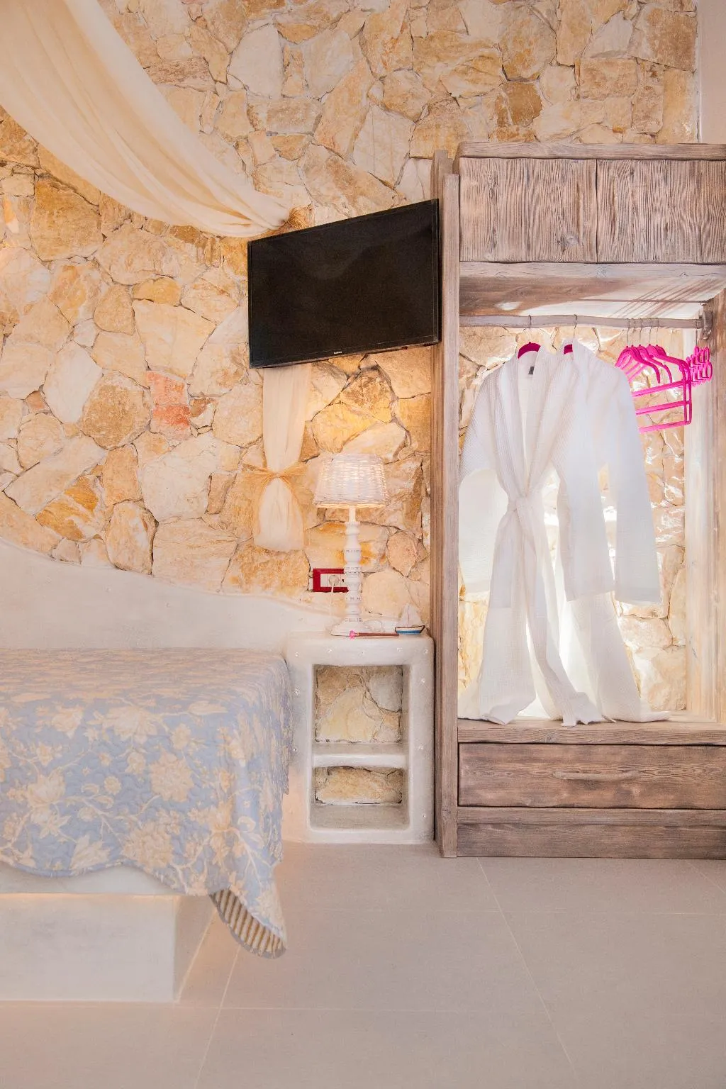 Room, Starlight Luxury Seaside Villa & Suites, Santorini
