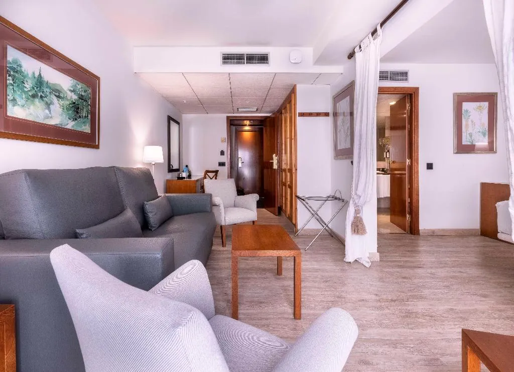 FAMILY ROOM STANDARD Room, Vielha Val d’Arán Affiliated by Melia, Costa Brava