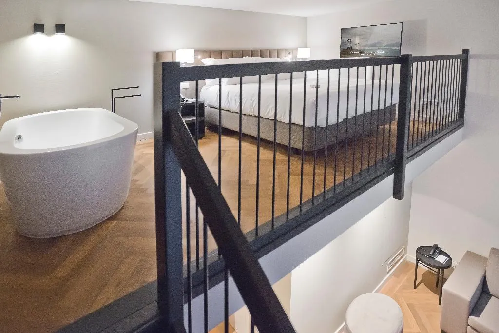 SUITE STANDARD Room, Pestana Amsterdam Riverside, Amsterdam