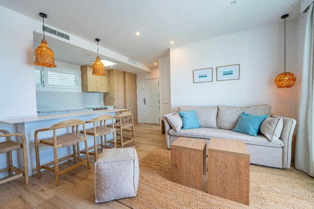 APARTMENT CAPACITY 8 THREE BEDROOMS Room, Punta Candor Suites, Costa De La Luz