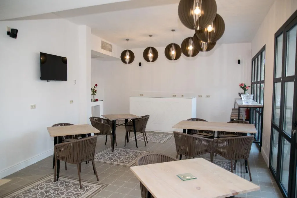 Lobby, Petit Sant Miquel, Majorca
