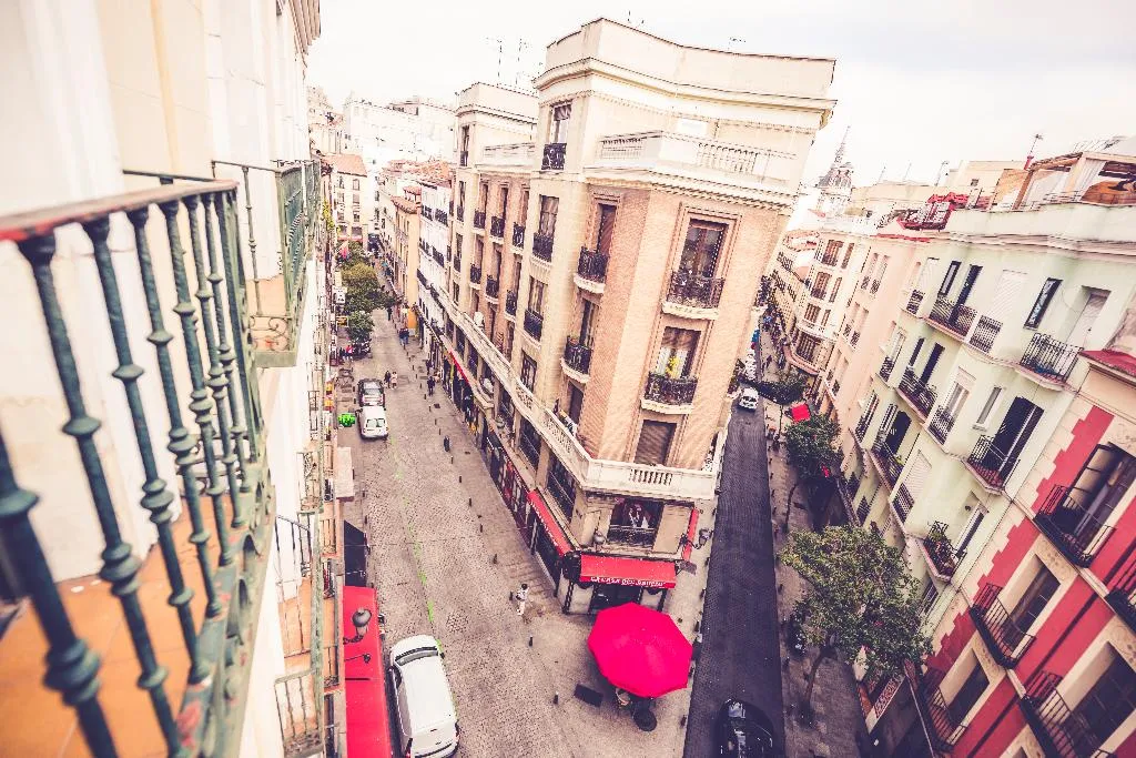 Terrace, Hostal Sol Los Angeles, Madrid