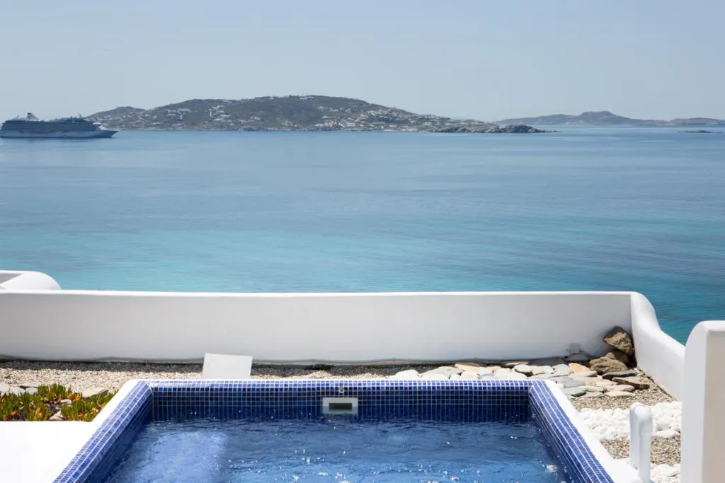 SUITE SEA VIEW WITH PRIVATE POOL Room, Grace Mykonos, Mykonos