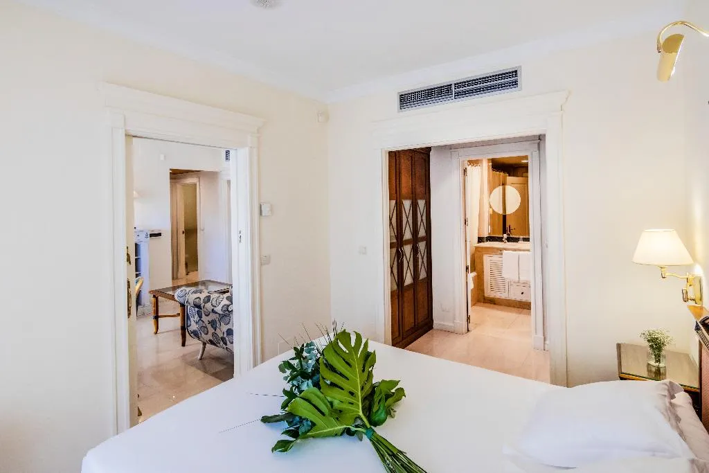 SUITE THREE BEDROOMS Room, Guadalpin Suites, Costa Del Sol