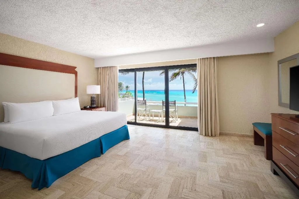FAMILY ROOM DELUXE Room, Wyndham Grand Cancun All Inclusive Resort & Villas, Cancun Area