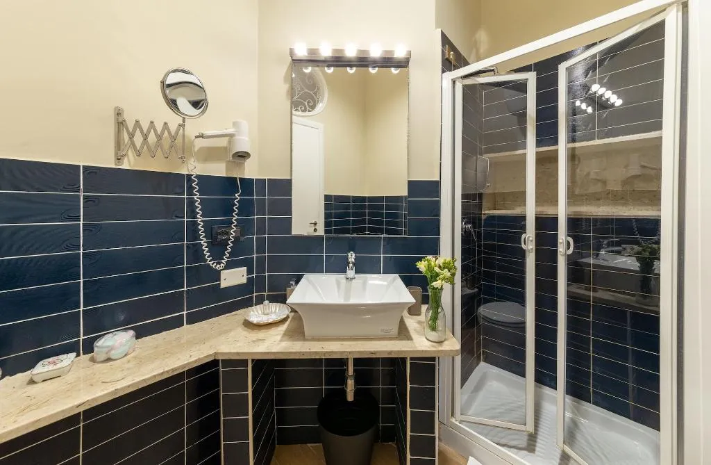 Room, B&B Il Ventre di Napoli, Naples