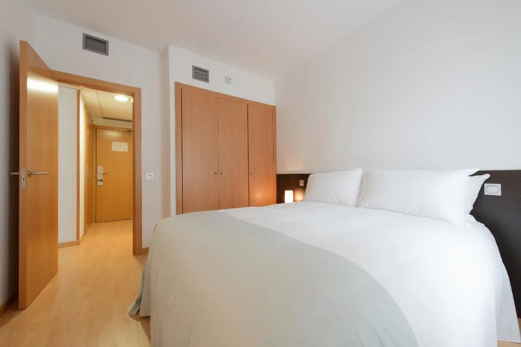 Room SUPERIOR Room, Madrid Airport Suites Affiliated By Melia, Madrid