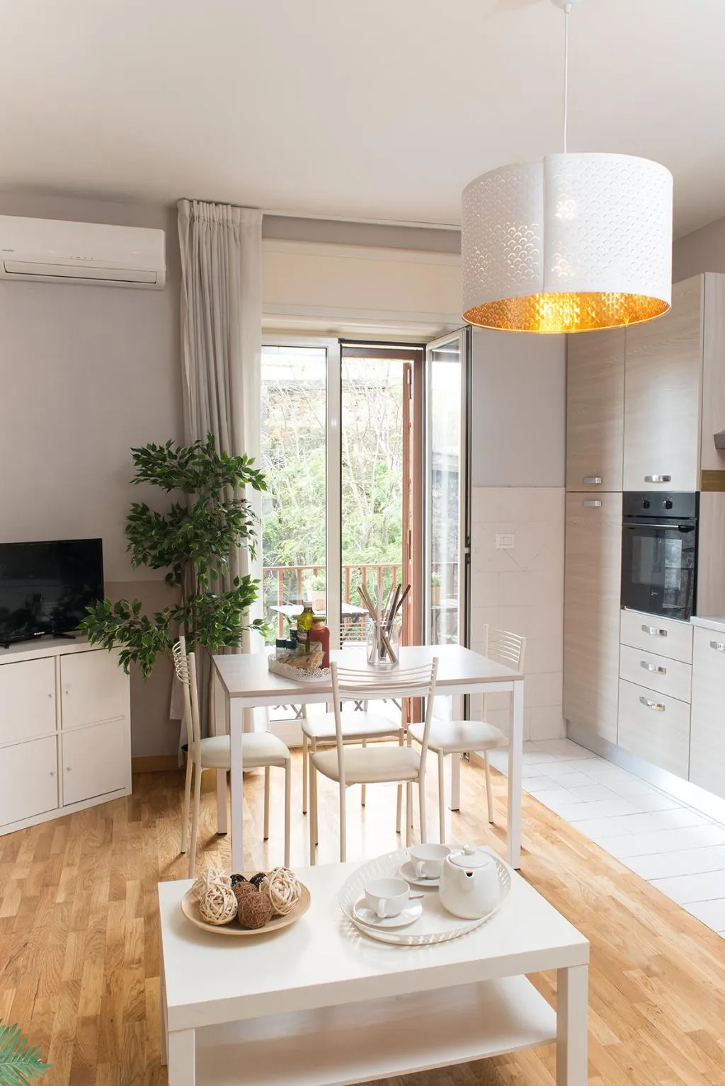 APARTMENT CAPACITY 3 Room, Residenza Flegrea, Naples