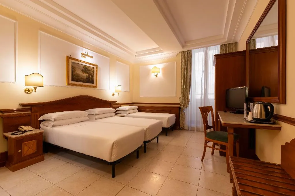 TRIPLE STANDARD Room, Hiberia, Rome