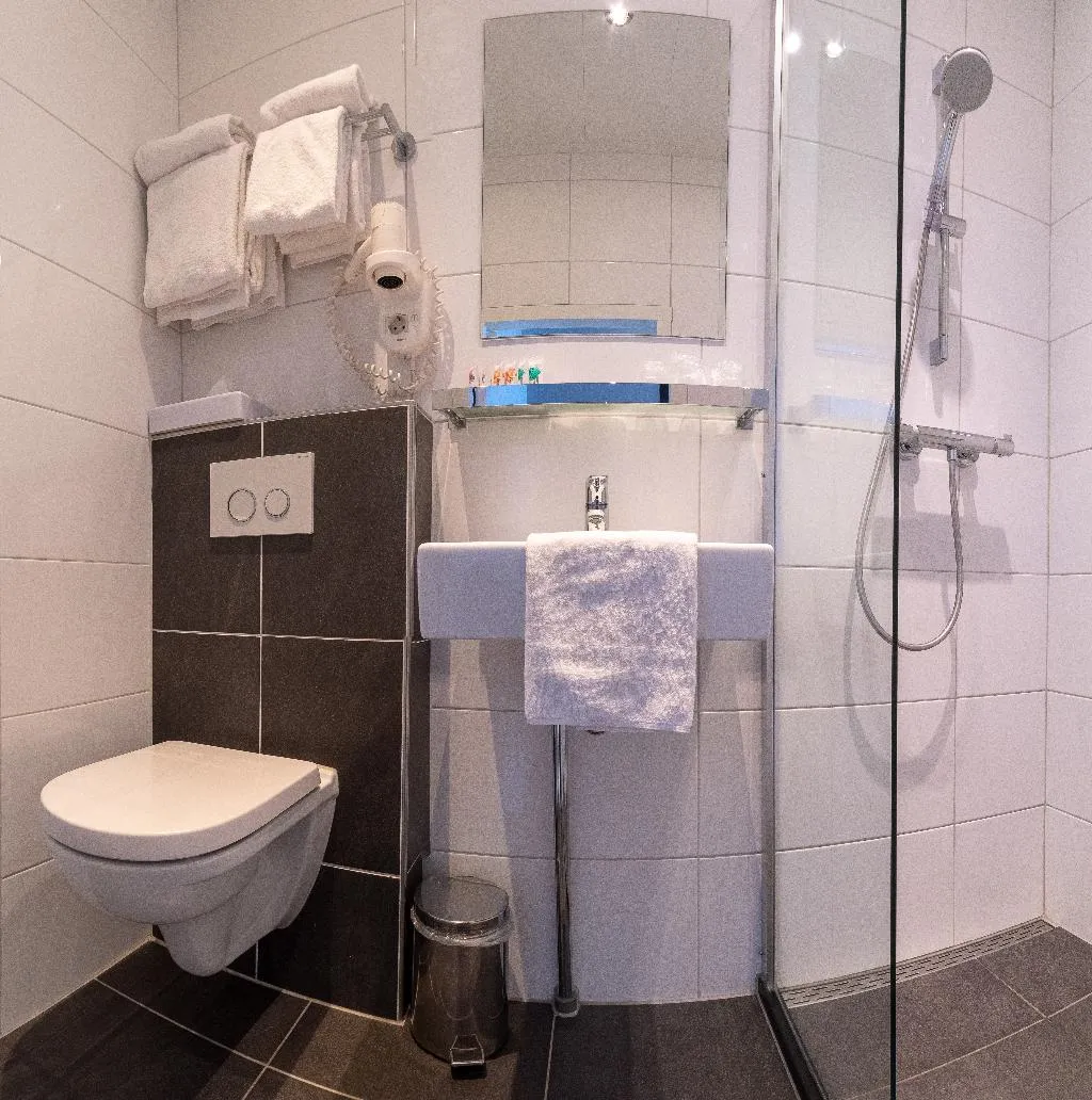 TRIPLE STANDARD Room, Cornelisz, Amsterdam