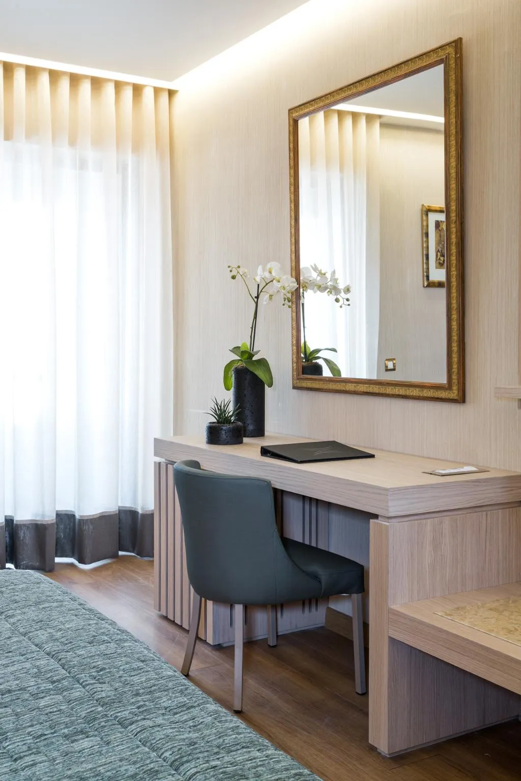 TRIPLE EXECUTIVE Room, Divani Palace Acropolis, Athens