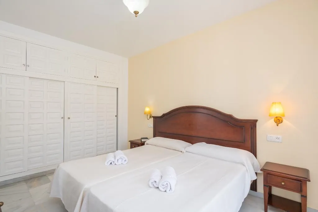 APARTMENT TWO BEDROOMS WITH TERRACE Room, Hotel Playamaro, Costa Del Sol