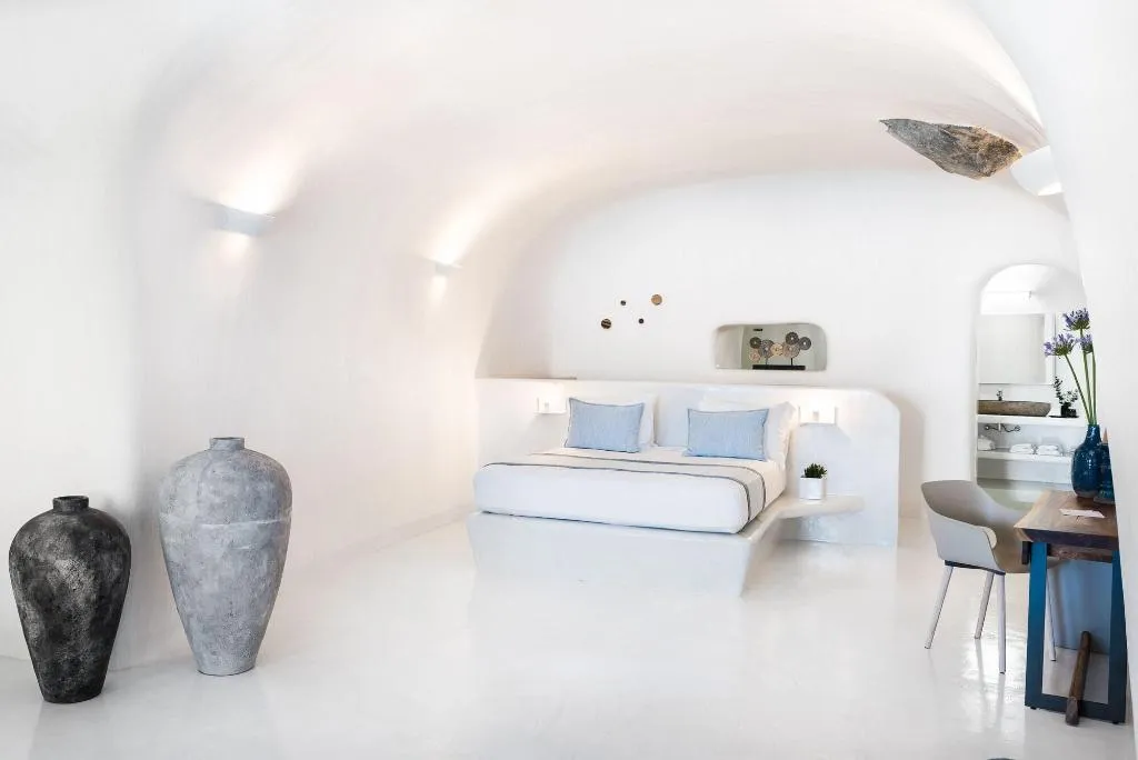 Room, Maregio Suites, Santorini
