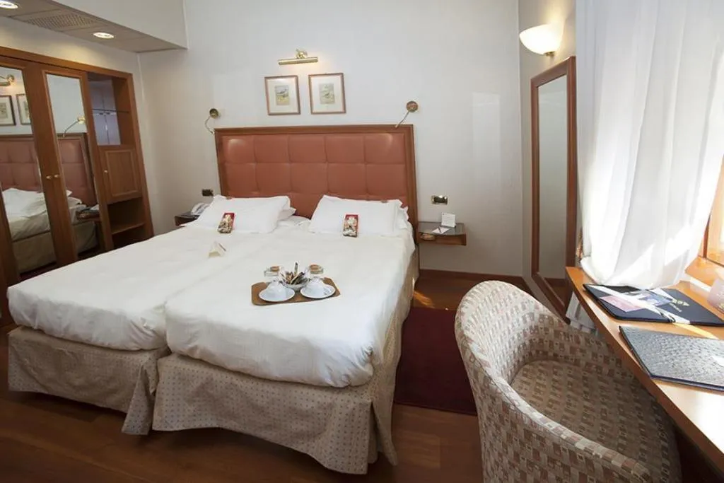 Room, Hotel Berna, Milan