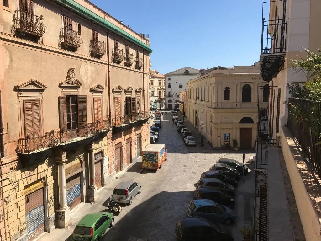 General view, PalermiT'amo, Palermo