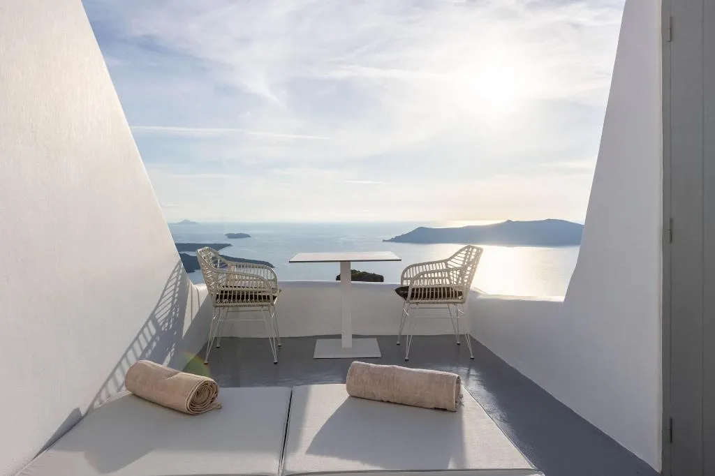 Room, Heavens Edge by Mr and Mrs White, Santorini