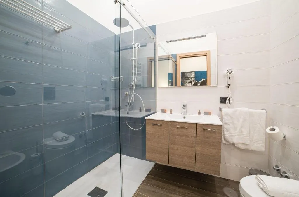 Room, Bed & Breakfast Chiaia 32, Naples