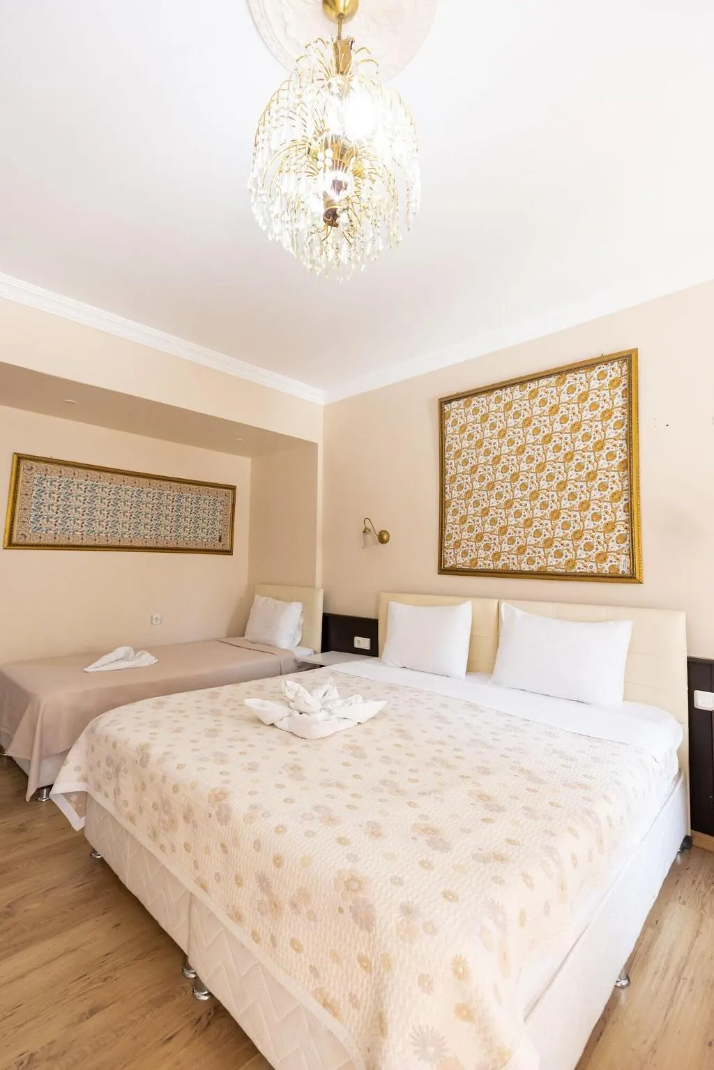 Room, Ephesus Centrum, Izmir