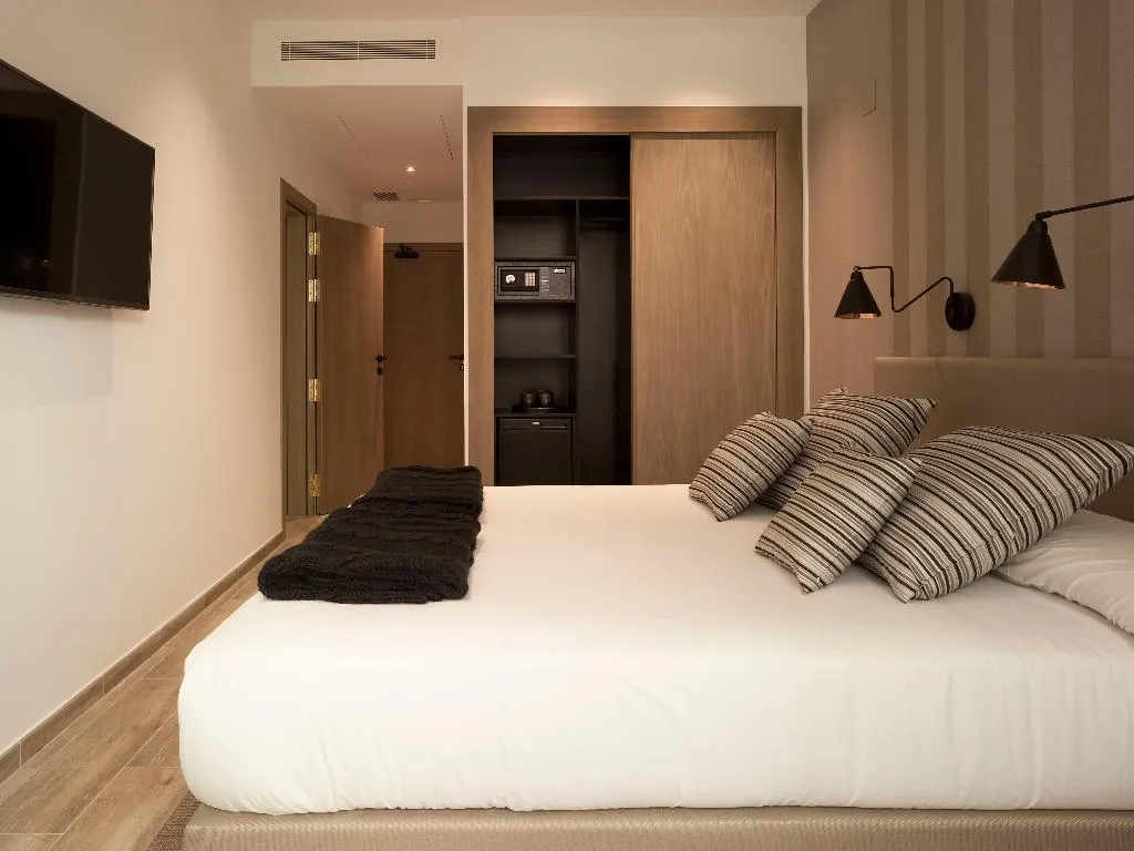 Double or Twin CLASSIC ONE BEDROOM Room, Hotel Boutique Balandret, Valencia