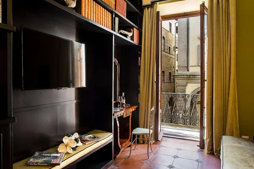 Room, Palazzo Gallery, Florence