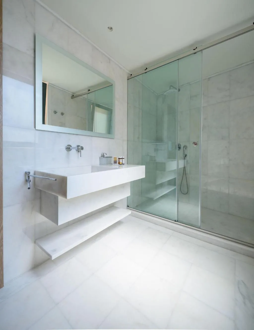 TRIPLE GRAND Room, FOS DownTown Suites, Athens