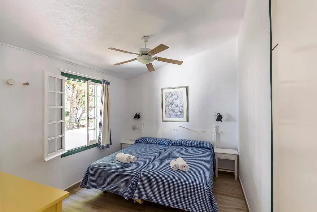 APARTMENT TWO BEDROOMS WITH AIR CONDITIONING Room, Las Brisas I & II, Menorca