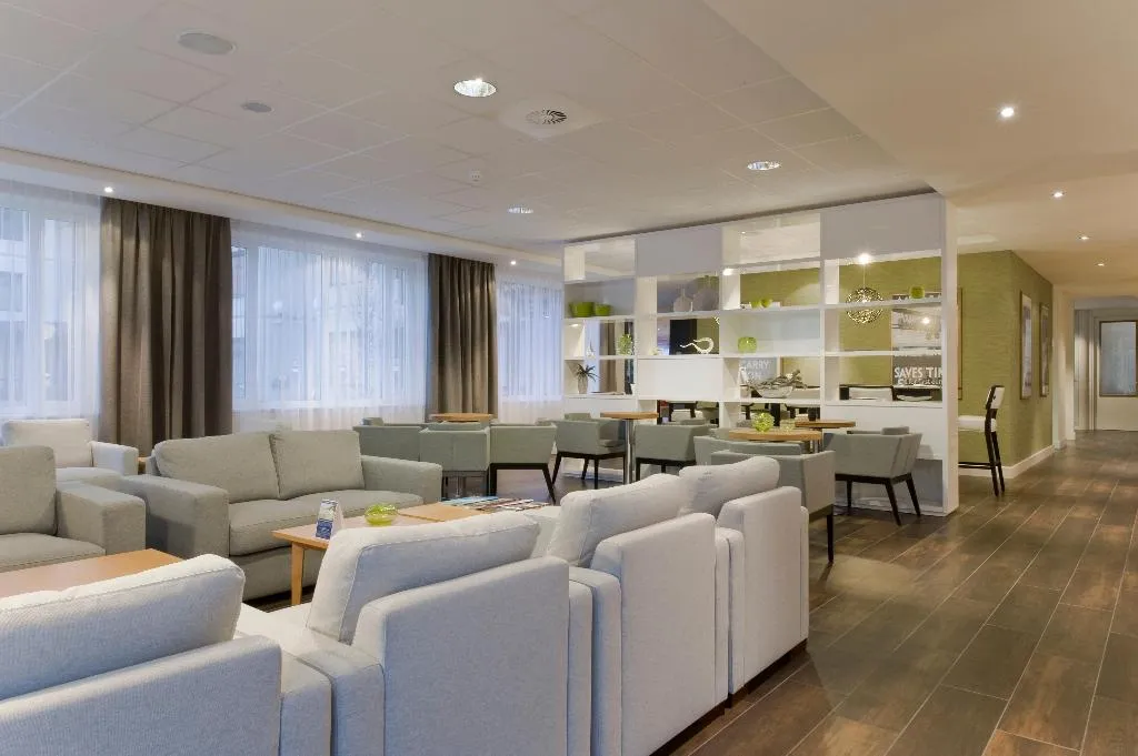Lobby, Holiday Inn Express Amsterdam Schiphol, Amsterdam