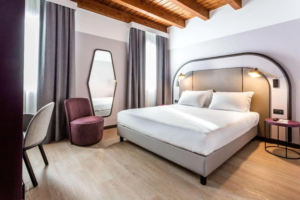 DOUBLE KING BED NON SMOKING Room, Best Western Titian Inn Hotel Treviso, Venice