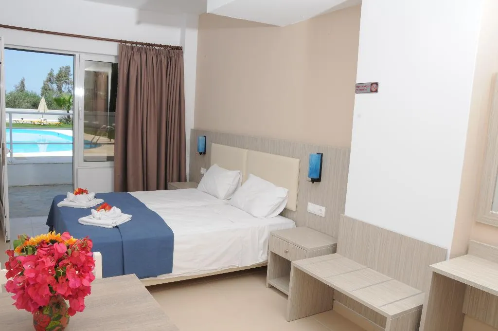 STUDIO SUPERIOR POOL VIEW Room, Mastorakis Studios, Crete