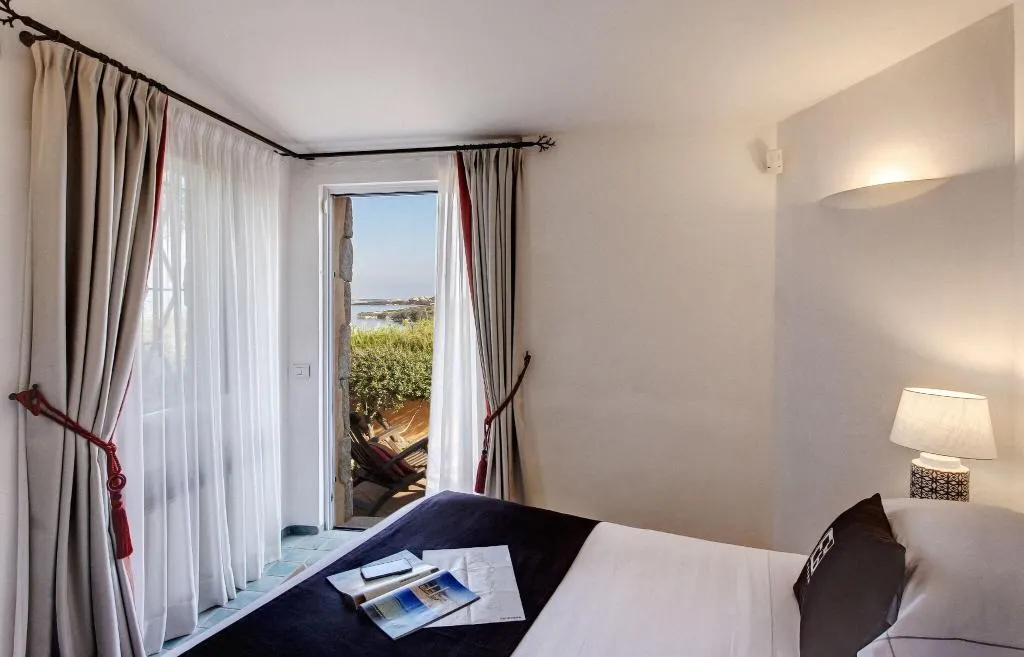 Room, L'Ea Bianca Luxury Resort, Olbia