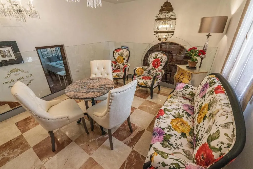 Room, Rey Don Pedro Luxury Home, Seville