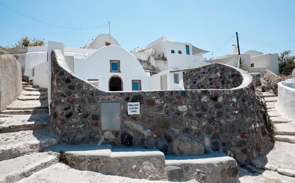 General view, Mellow Luxury Cave, Santorini