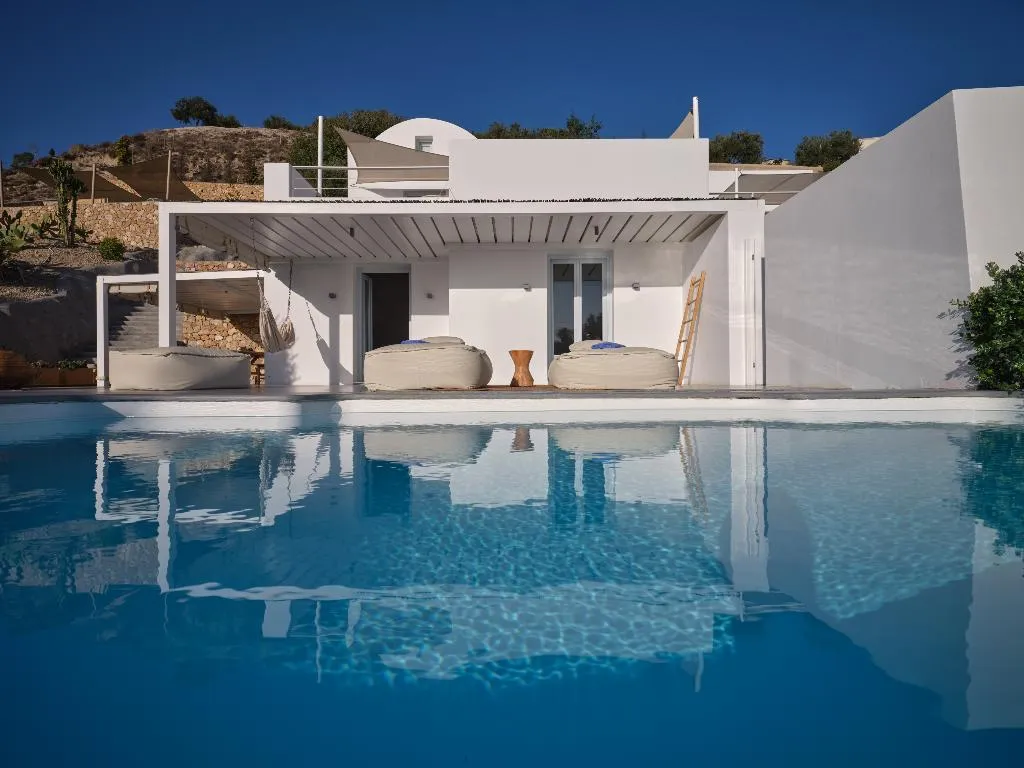 SUITE WITH PRIVATE POOL Room, Santorini Heights, Santorini