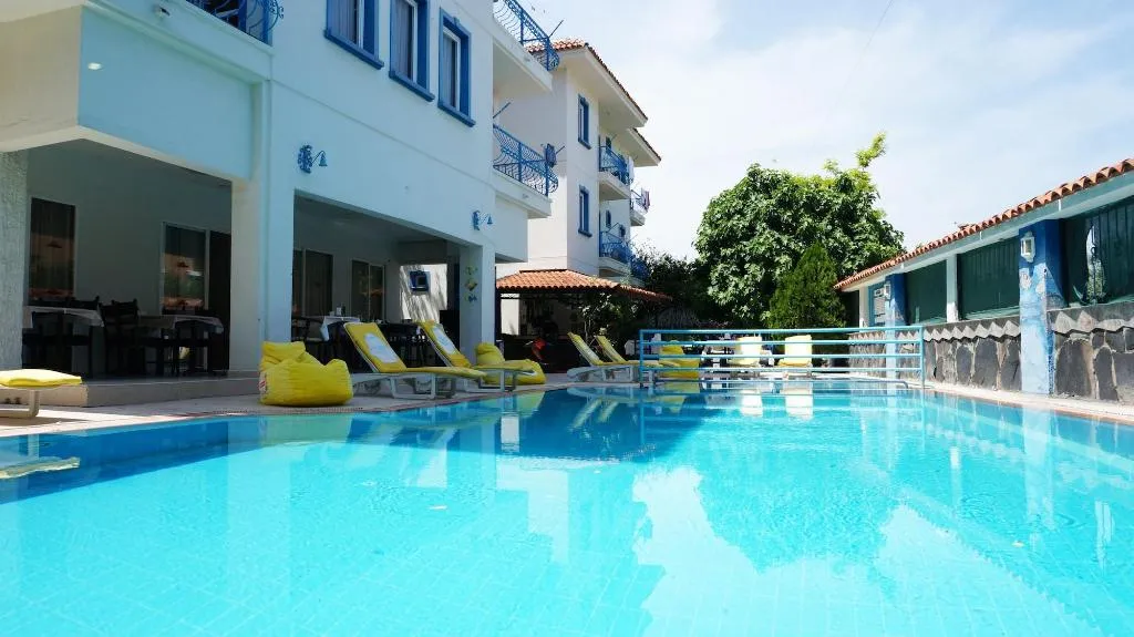 Sports and Entertainment, Marigold Apart, Izmir