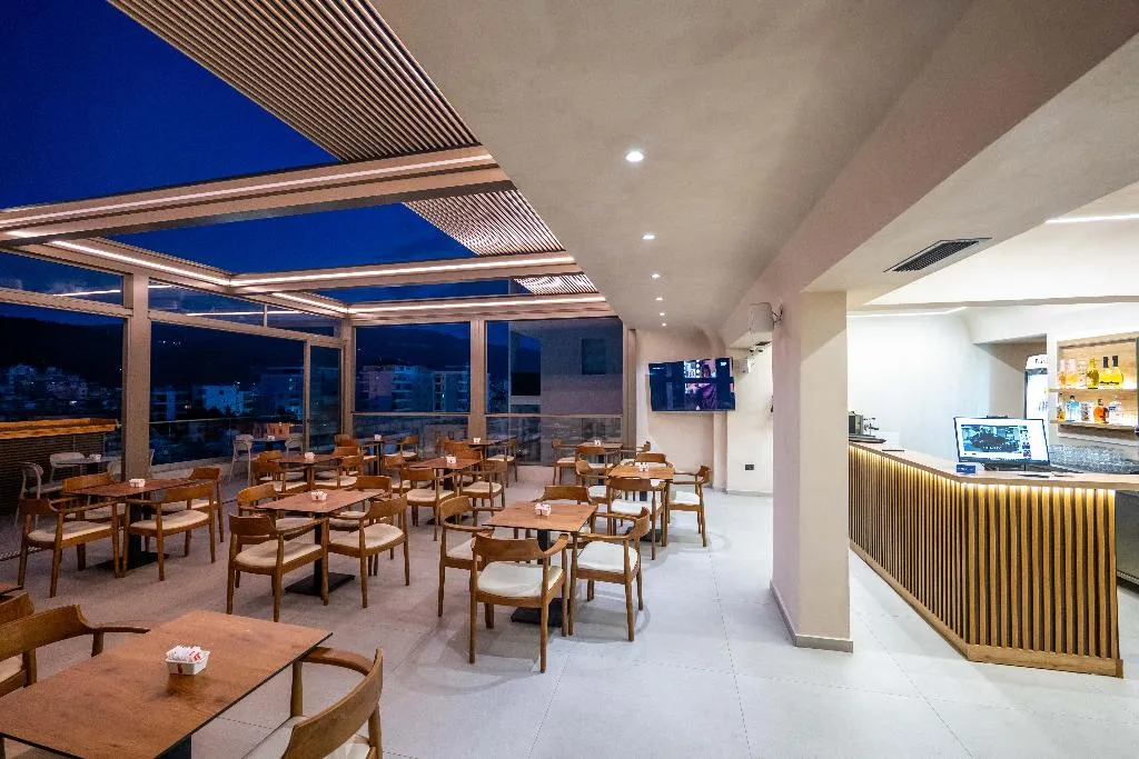 Bar, Sasso Hotel, Kavaje