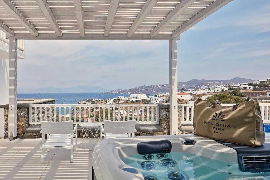 JUNIOR SUITE WITH JACUZZI Room, Myconian Kyma, a Member of Design Hotels, Mykonos