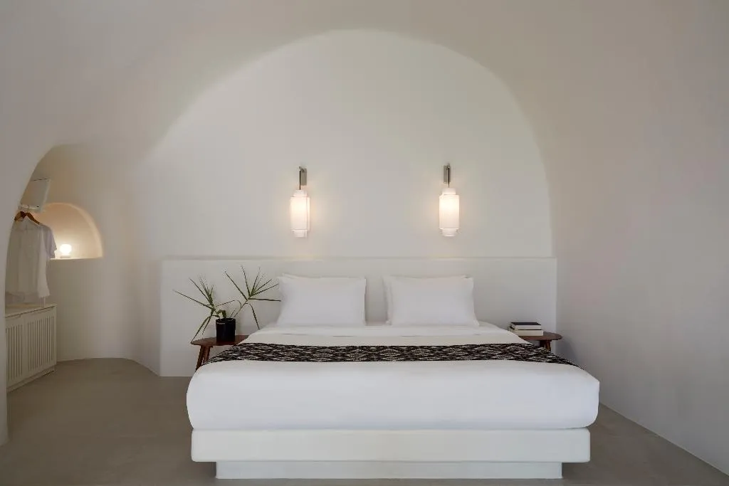 CAVE TWO BEDROOMS TWO BATHROOMS Room, Elysian Santorini, Santorini