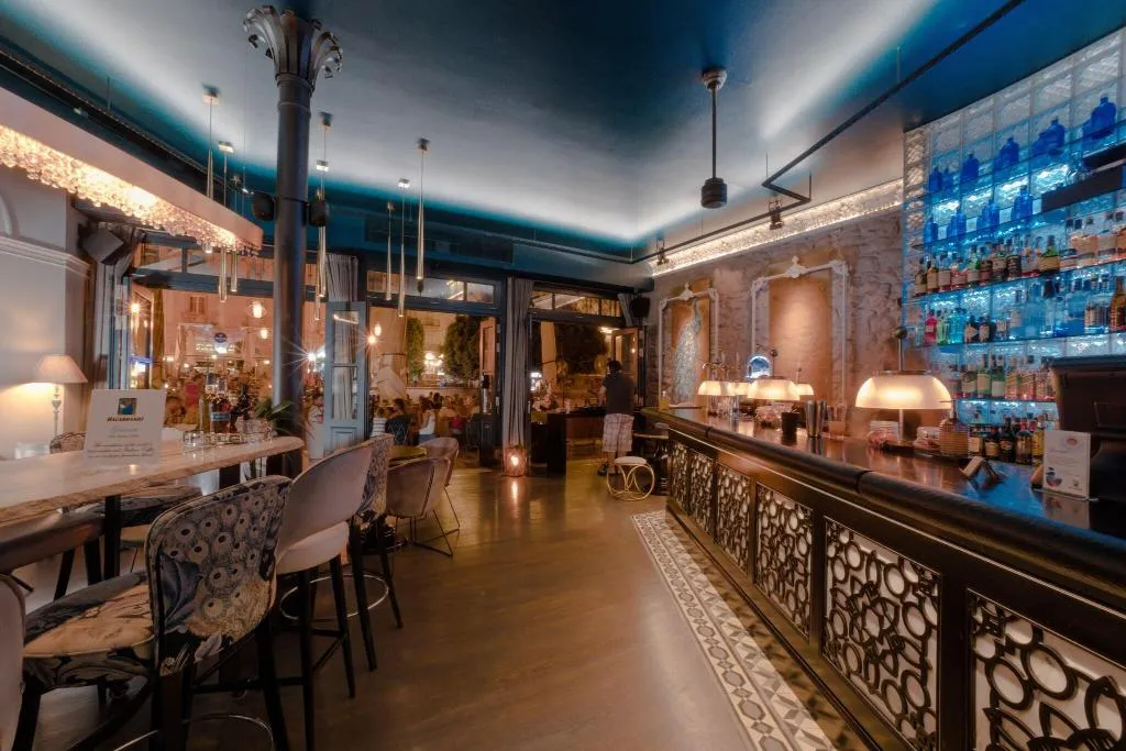 Bar, Xennon Inn, Kalamata