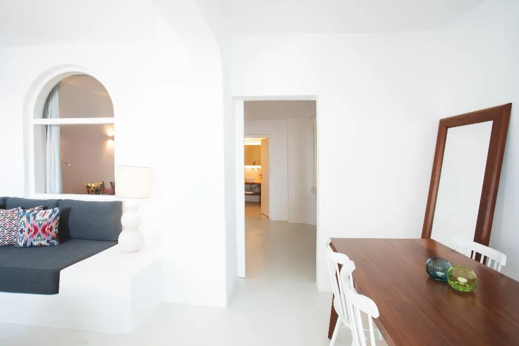 SUITE STANDARD Room, Remezzo Villas, Santorini