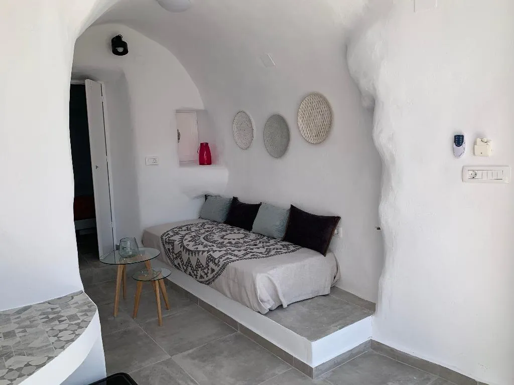 VILLA WITH JACUZZI Room, Timedrops Santorini, Santorini