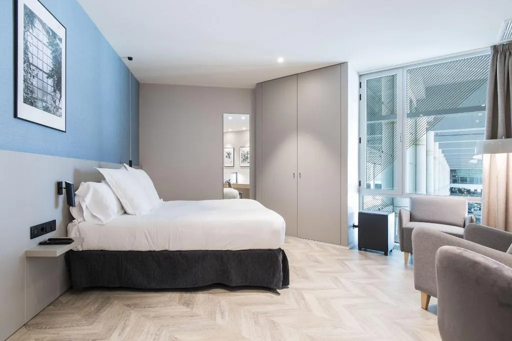 Room, Sleep & Fly, Barcelona
