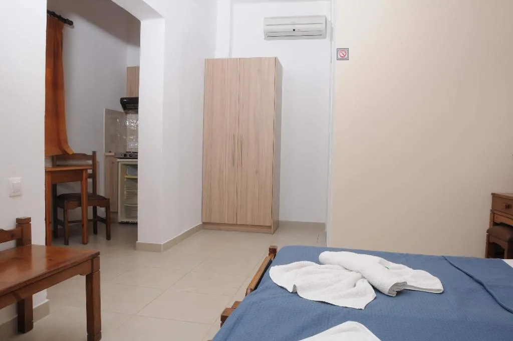 STUDIO STANDARD Room, Mastorakis Studios, Crete