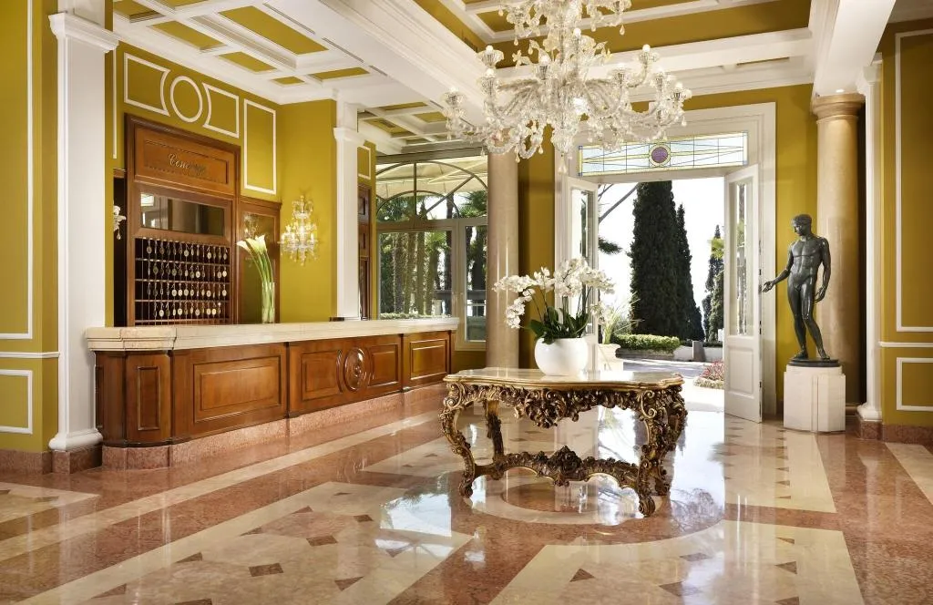 Lobby, Villa Cortine Palace Hotel, Milan