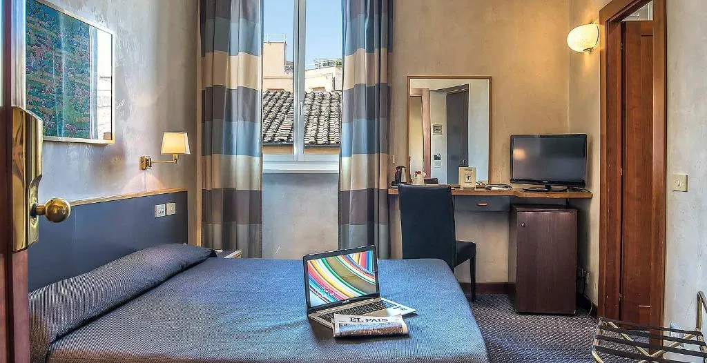 DOUBLE STANDARD Room, Accademia, Rome