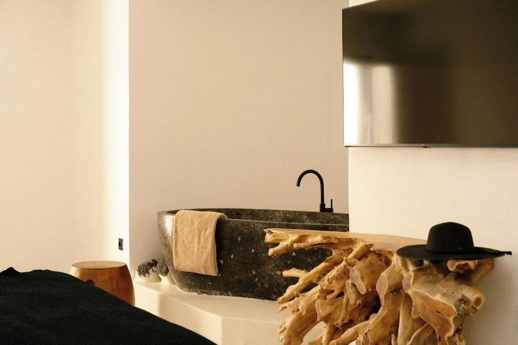 Room, Gazelle Living, Santorini