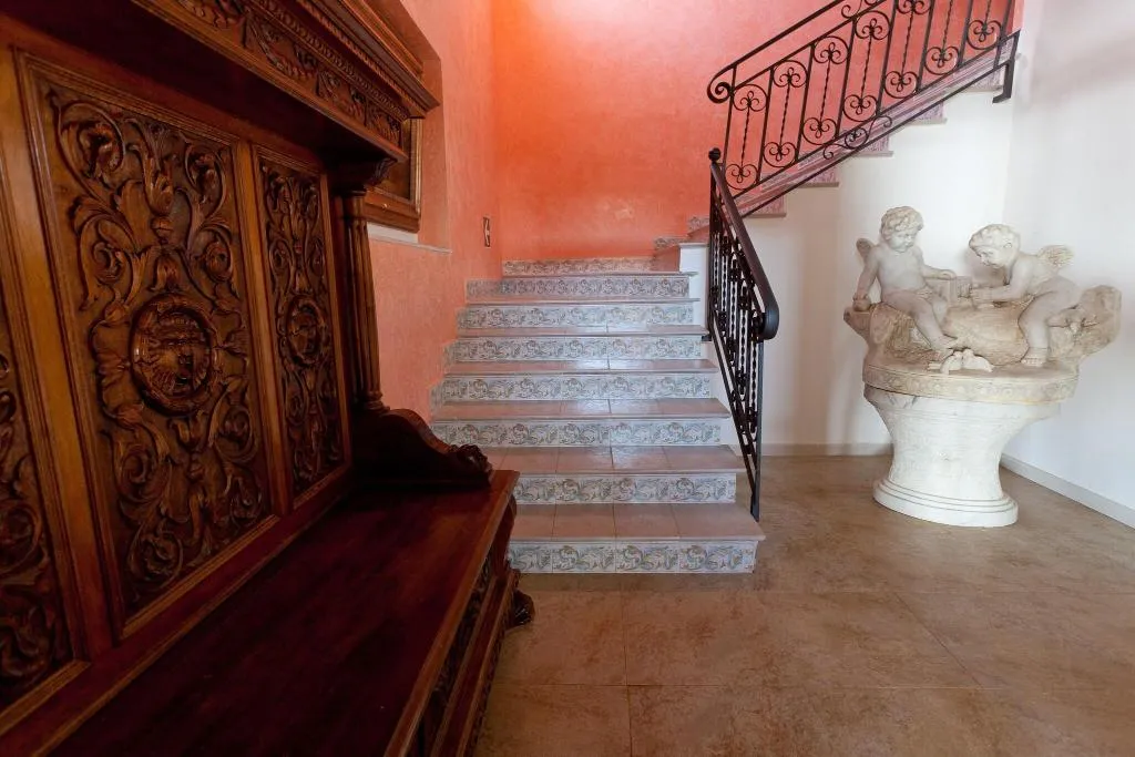 Lobby, Cala Dell'Arena, Palermo