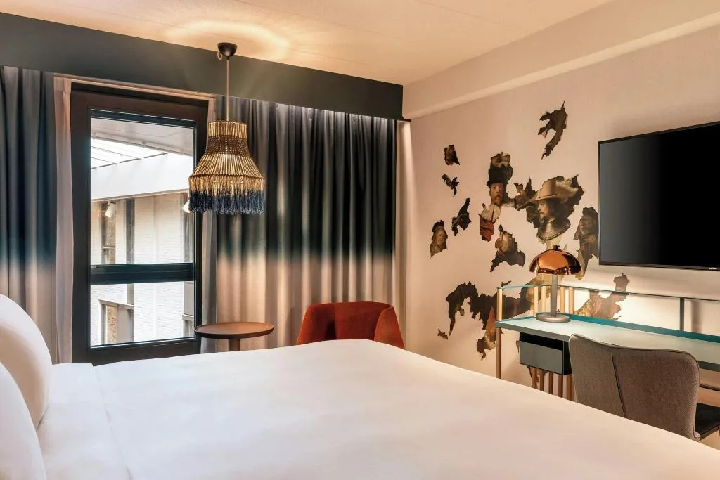 DOUBLE CLUB KING BED Room, Renaissance Amsterdam Hotel, Amsterdam