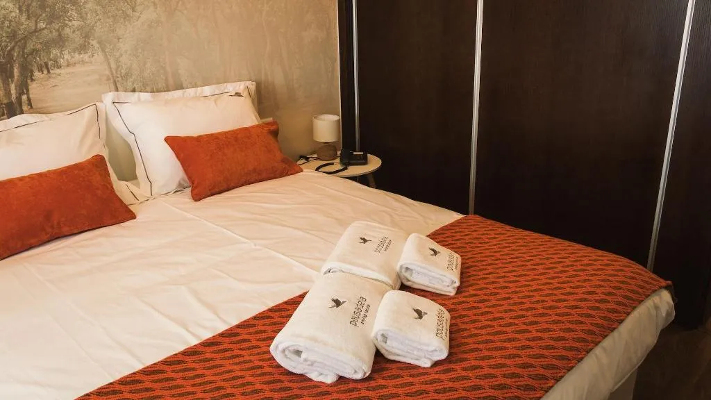 Room, Pousadela Village, Porto
